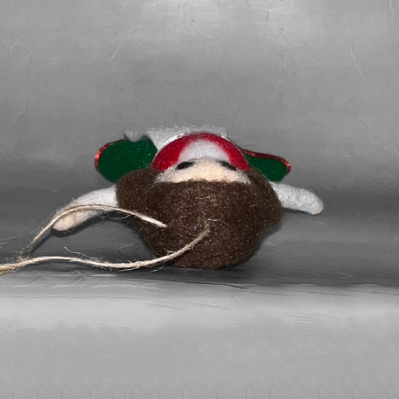 Traditional Italian Girl Ornament - Picture 4 of 6